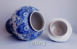 Delft Ginger Jar Foo Dog Covered Vase 17.7 Inches Hand Painted Excellent