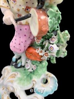 EARLY DERBY PORCELAIN FIGURE OF A PIPER, Patch period, circa 1765