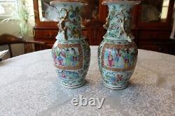 Exceptional 19th Cent. Chinese Porcelain Famille Verte Pair Vases Urns (484)