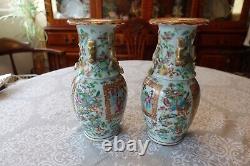 Exceptional 19th Cent. Chinese Porcelain Famille Verte Pair Vases Urns (484)