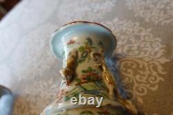 Exceptional 19th Cent. Chinese Porcelain Famille Verte Pair Vases Urns (484)