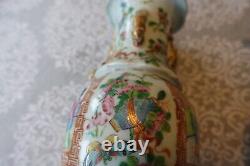 Exceptional 19th Cent. Chinese Porcelain Famille Verte Pair Vases Urns (484)