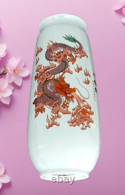 Exquisite Chinese Red And White Porcelain Hand Painting Dragon Vase decor