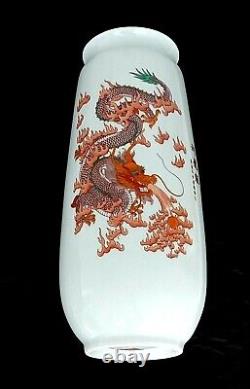 Exquisite Chinese Red And White Porcelain Hand Painting Dragon Vase decor