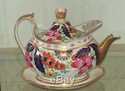 Exquiste 18th C Hand Painted Porcelain Teapot & Stand by Worcester Flight & Barr