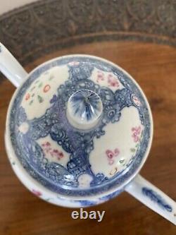 Good 18th Century Chinese Porcelain Teapot Qianlong 1736-1795. GENUINE ANTIQUE