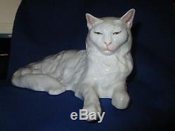HEREND HUNGARY PORCELAIN HANDPAINTED RESTING CAT FIGURINE large
