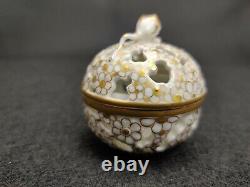 HEREND PIERCED PORCELAIN LIDDED DISH STRAWBERRY hand painted hvgary Hungary
