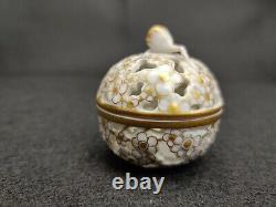 HEREND PIERCED PORCELAIN LIDDED DISH STRAWBERRY hand painted hvgary Hungary
