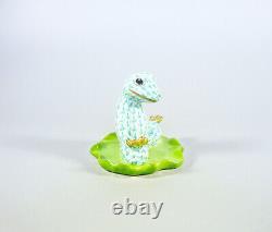 Herend, Green Fishnet Frog Doing Yoga, Handpainted Porcelain Figurine! (bt028)