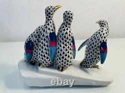 Herend Porcelain Hand Painted Black Fishnet Penguins On Ice Retail $500