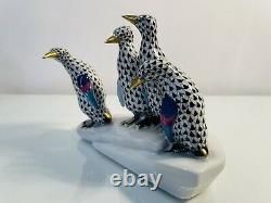 Herend Porcelain Hand Painted Black Fishnet Penguins On Ice Retail $500
