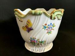 Herend Porcelain Handpainted Queen Victoria Cachepot 7227/vbo