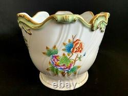 Herend Porcelain Handpainted Queen Victoria Cachepot 7227/vbo