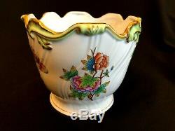 Herend Porcelain Handpainted Queen Victoria Cachepot 7227/vbo