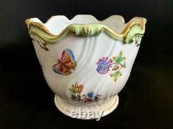 Herend Porcelain Handpainted Queen Victoria Cachepot 7227/vbo