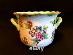 Herend Porcelain Handpainted Queen Victoria Cachepot With Handles 7308/vbo