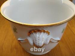 Herend Porcelain Large Cachepot Flower Pot / Vase #7211/AV Green Chinese Bouquet