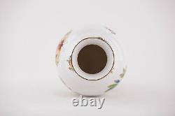 Herend, Queen Victoria (vbo) Vase 6.5, Handpainted Porcelain! (p134)