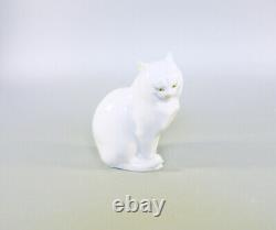 Herend, White Cat Sitting 4.7, Handpainted Porcelain Figurine! (j021)