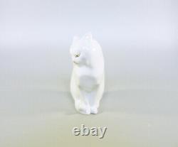 Herend, White Cat Sitting 4.7, Handpainted Porcelain Figurine! (j021)