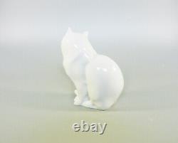 Herend, White Cat Sitting 4.7, Handpainted Porcelain Figurine! (j021)