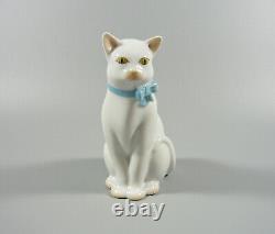 Herend, White Cat With A Butterfly Bow, Handpainted Porcelain Figurine! (i132)