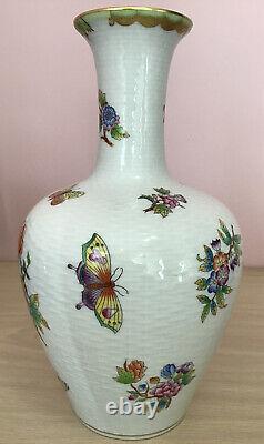 Herend'victoria' Vase, 11 Inches Tall. 6186