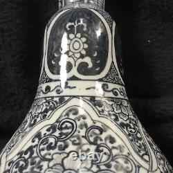 Hongwu Style Gourd Shaped, Hand painted, Porcelain medallion vase