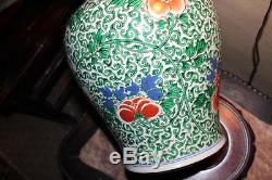 Kangxi Chinese hand painted porcelain vase