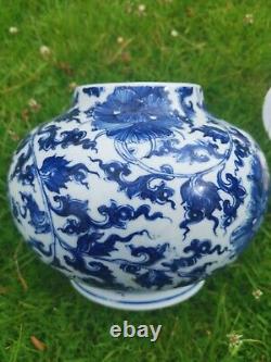 Kangxi Period (1662-1722) Chinese Blue And White Gourd Vase With Peony Flowers