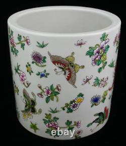 Large Chinese Hand-Painted Brush Pot Six Character Mark