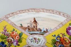 Large antique Meissen serving dish in hand-painted porcelain. 19th C