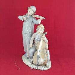 Lladro Nao Figurine Street Musicians 684 (Detached violin bow) 6097 L/N