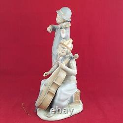 Lladro Nao Figurine Street Musicians 684 (Detached violin bow) 6097 L/N