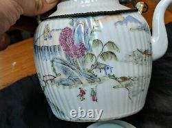 Lovely Chinese Antique Porcelain tea pot. Absolutely stunning no. Damage