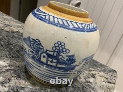 Lovely hand painted antique Chinese ginger jar