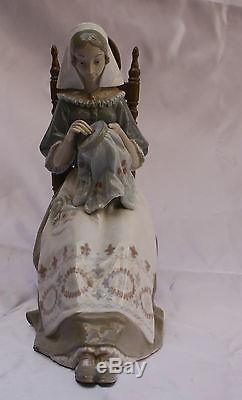Magnificent Brand New Lladro Hand Painted Porcelain Figurine Of A Lady Knitting