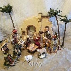 Members Mark Hand Painted 16 Piece Porcelain Nativity Set 2005 In Original Box