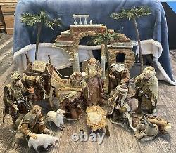 Members Mark Hand Painted 16 Piece Porcelain Nativity Set 2005 In Original Box