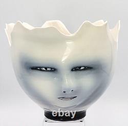 Modernist Bing Gleitsman Dimensional Hand Painted Porcelain 3 Faced Bowl Signed