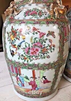 Pair of 19th Century Hand-Painted Cantonese Rose Medallion Porcelain Vases 18