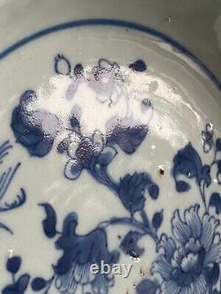 Qianlong (1736-1795) Chinese Antique Porcelain Blue and White Ceramic plate