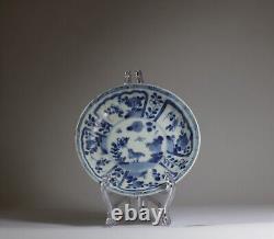 Qing Yongzheng Export Blue & White China Saucer Bird-with-Insect c1725