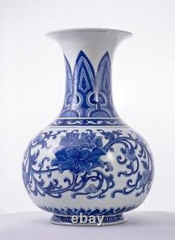 Rare Antique Chinese Porcelain Vase Hand Painted Peony Quianlong Blue White