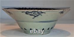 Rare Chinese Late Ming Dynasty Flared Rimmed Swatow Porcelain Bowl 16th Century+