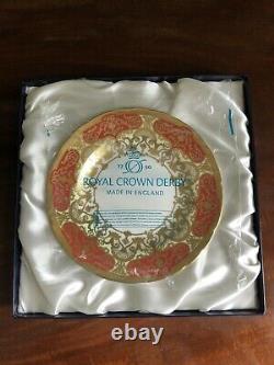 Royal Crown Derby Heritage Pattern Plate AL359 Hand Painted Fine Bone Red China