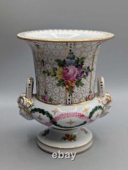 Stunning Chelsea porcelain campagna vase, 19th C, neoclassical style, Trident