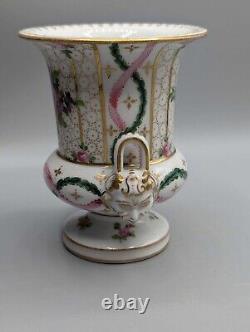 Stunning Chelsea porcelain campagna vase, 19th C, neoclassical style, Trident