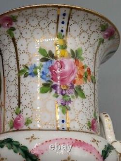 Stunning Chelsea porcelain campagna vase, 19th C, neoclassical style, Trident